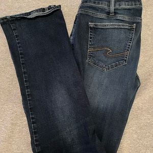 Silver Jean Suki slim boot jeans. Excellent condition size 32/33L